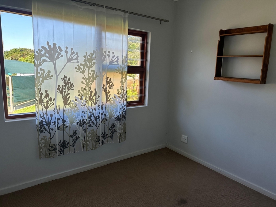 4 Bedroom Property for Sale in Sunrise On Sea Eastern Cape